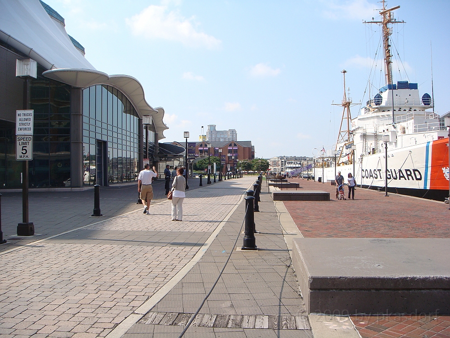 Baltimore [2009 July 02] 014.JPG - Scenes from Baltimore's Inner Harbor.
